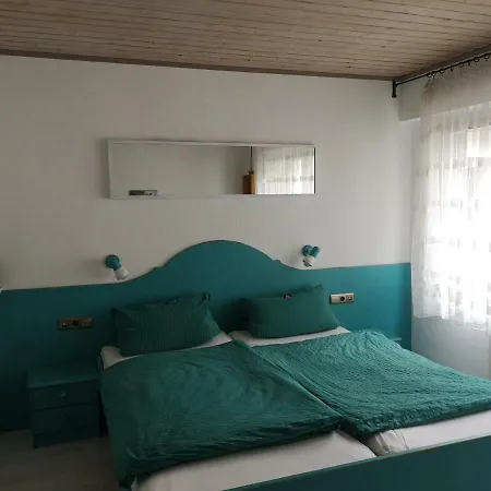 Bed & Breakfast Cafe Schwatzchen *